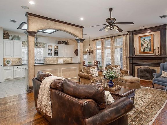 4th image of 8112 Sun Meadows Ct