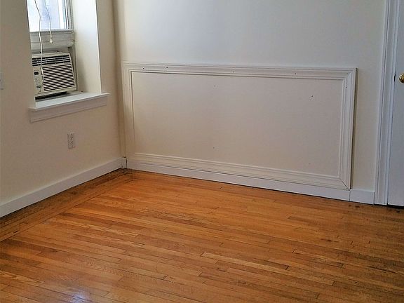 2nd image of 2596 43rd St APT D1