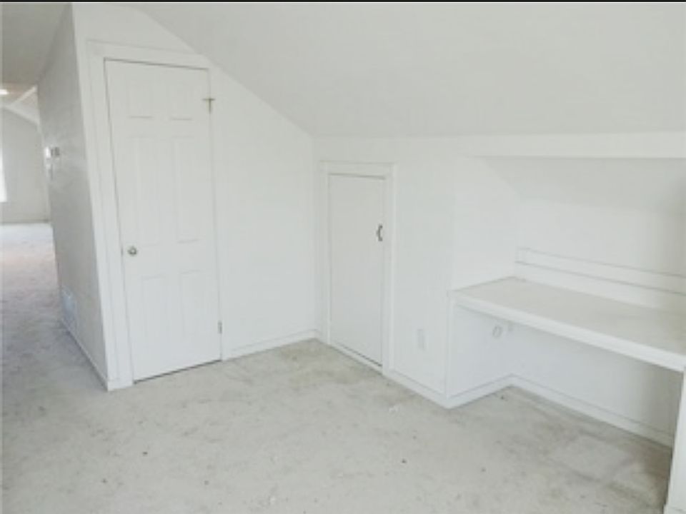 2nd image of 1902 N Sylvania Ave