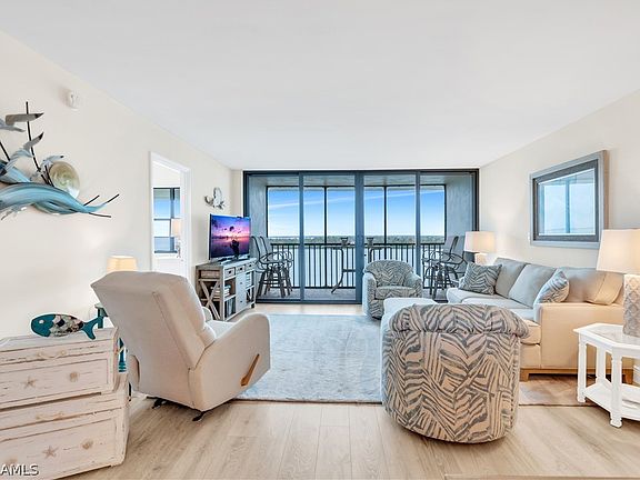 5th image of 4223 Bay Beach Ln APT C4