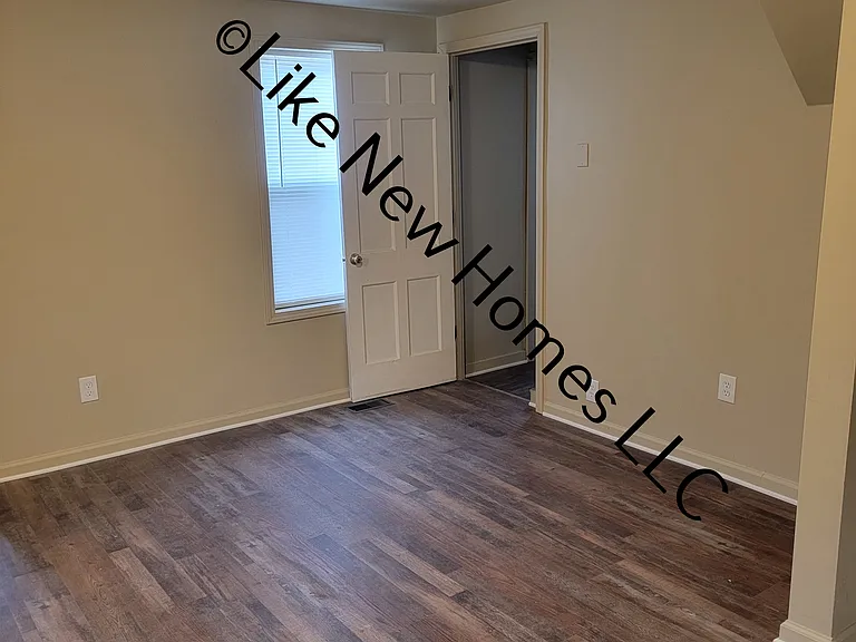 5448 Silverton Dr — Photo 18