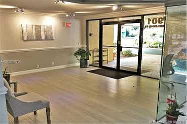 4th image of 901 Hillcrest Dr APT 302