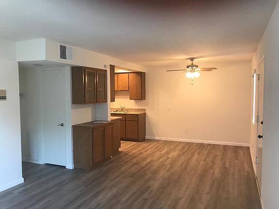 2nd image of 620 W Wilson Ave Unit E
