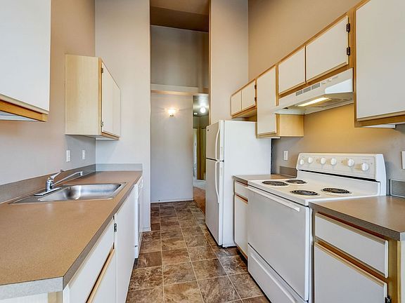 3rd image of 1900 Madras St SE #2056