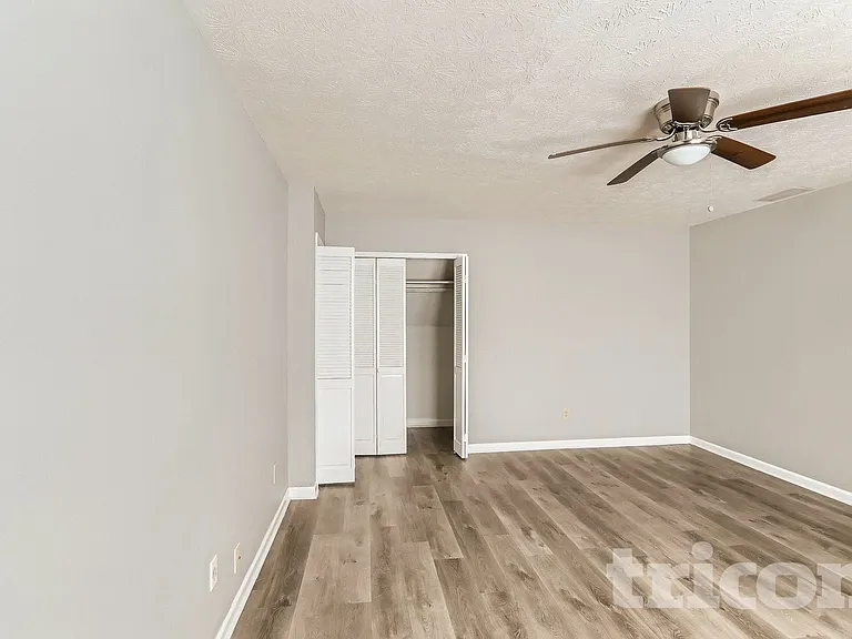 4809 Glenwhite Dr — Photo 15