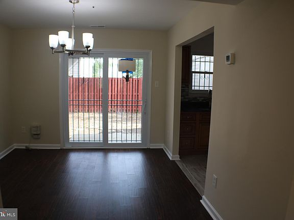 5th image of 6012 Beacon Hill Pl