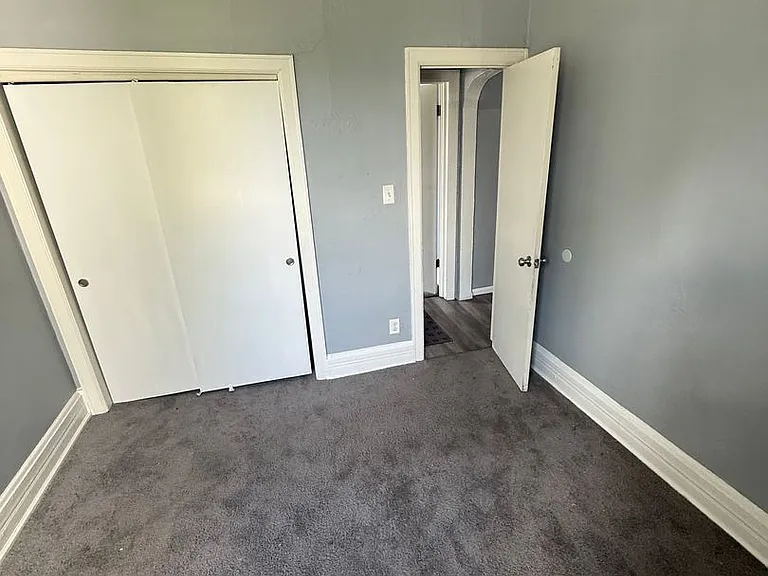 508 Howland Ave — Photo 6