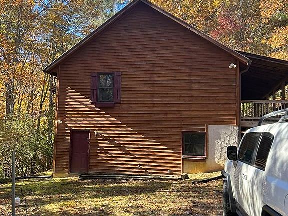 5th image of 233 Wildwind Ln