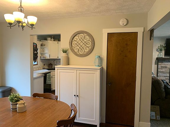 4th image of 4662 Caspian Ave SW