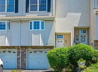 1606 Pondview Loop, Wappingers Falls, NY 12590