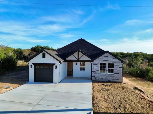 5831 Barkridge Dr, Granbury, TX 76048