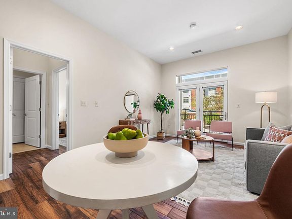 5th image of 309 Holland Ln Unit 103
