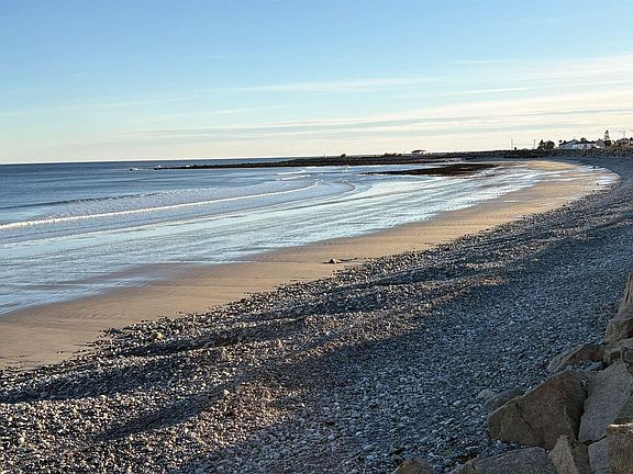 2nd image of 1591 Ocean Boulevard