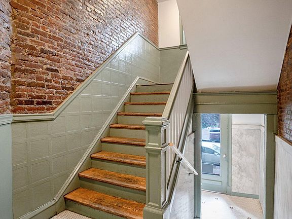 2nd image of 4525 Pine St APT 3