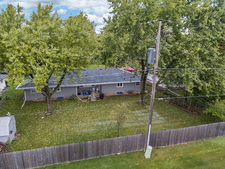 3104 39th Ave NE — Photo 16