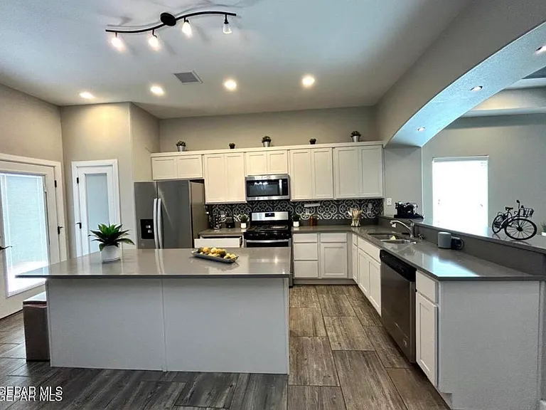 14190 Peyton Edwards Ave — Photo 10