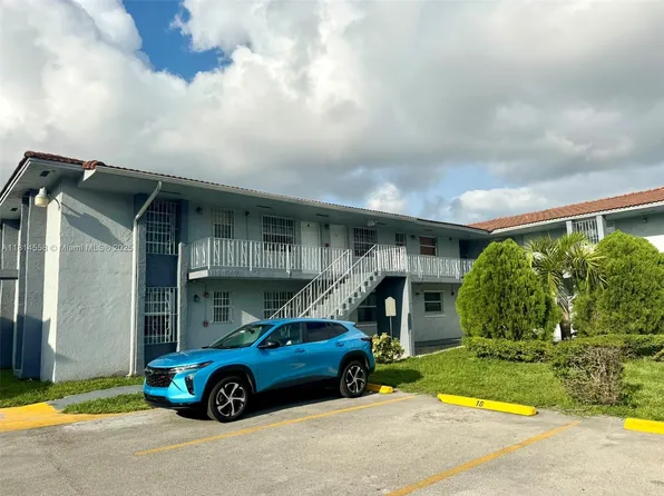 4050 NW 135th St #15-11, Opa Locka, FL 33054