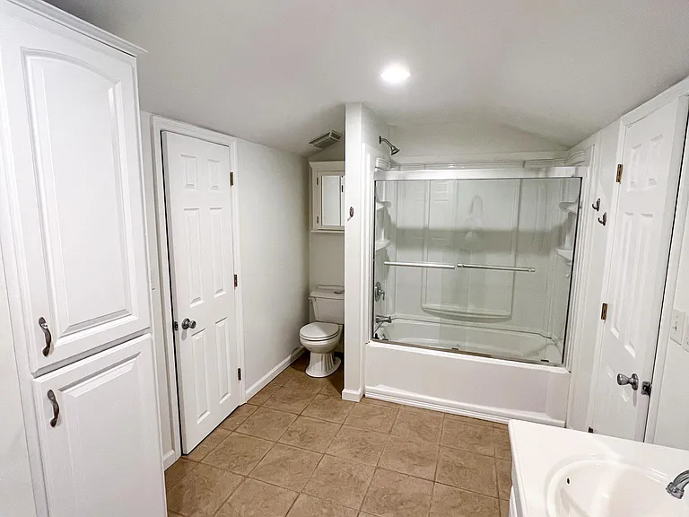 2416 Central Ave — Photo 13