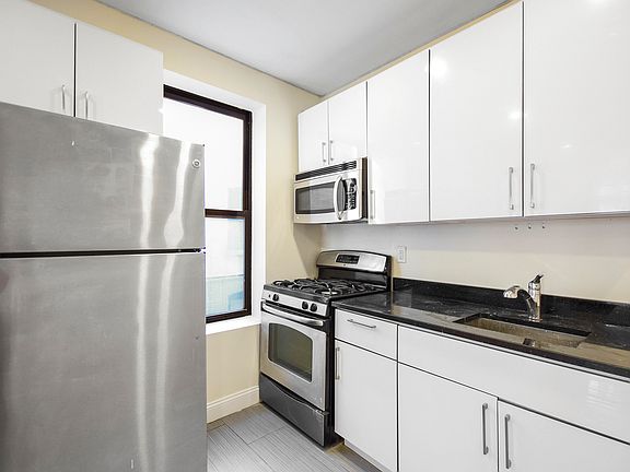 4th image of 533 W 158th St #44A