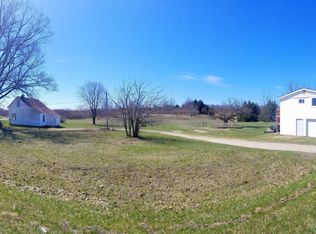 751 E Arthur Rd, Rothbury, MI 49452