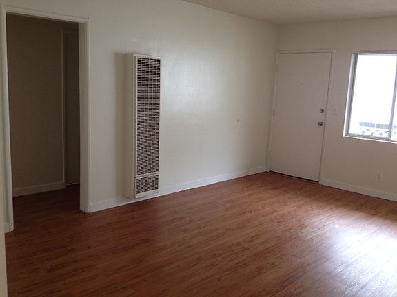 5th image of 530 Venice Way APT 9