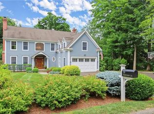 19 Vineyard Ln, Stamford, CT 06902