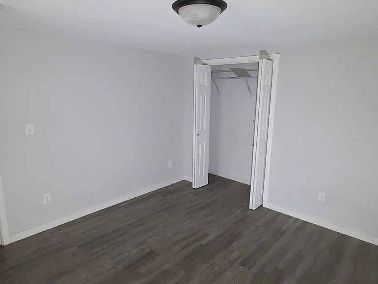 612 W Russ Ave — Photo 22