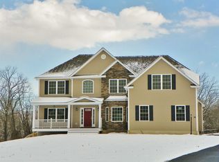 4 Saxon Woods Ct, Hopewell Junction, NY 12533