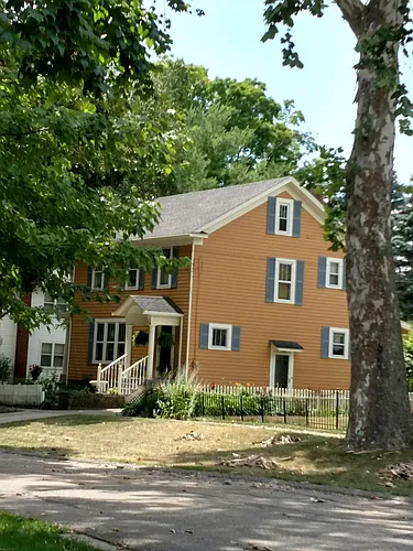 318 N Court St Photo 1