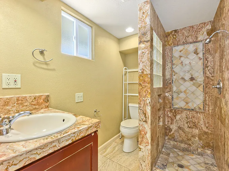 111 E Edgewater Ave #B — Photo 12