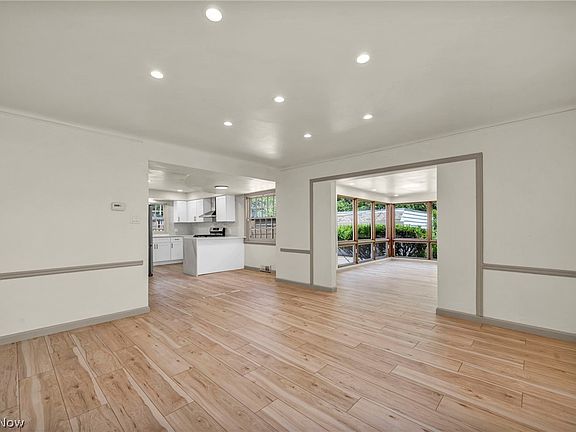 5th image of 3635 Tolland Rd