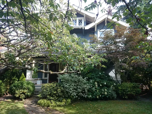 942 18th Ave E, Seattle, WA 98112