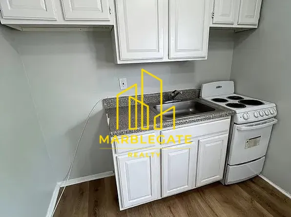 396 Stuyvesant Ave, Irvington, NJ