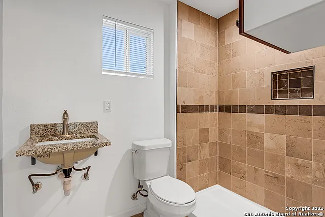 212 McLane St #C — Photo 18