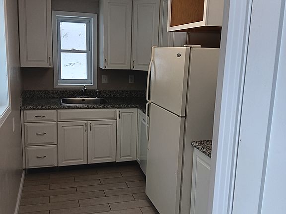 Kitchen with Granite countertops