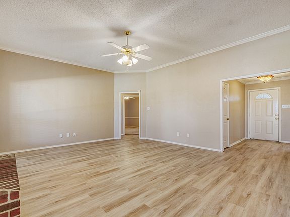 5th image of 9940 Highland Prairie Ln