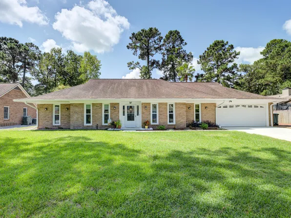 35 Lombardi Ln, Hanahan, SC 29410