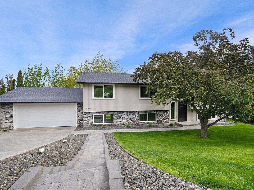 1st image of 3104 W 46th Ave