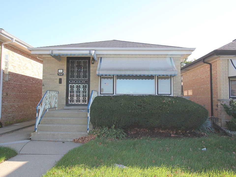 1st image of 7241 W Montrose Ave
