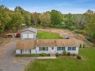 9 Muddy Run Rd, Frenchtown, NJ 08825