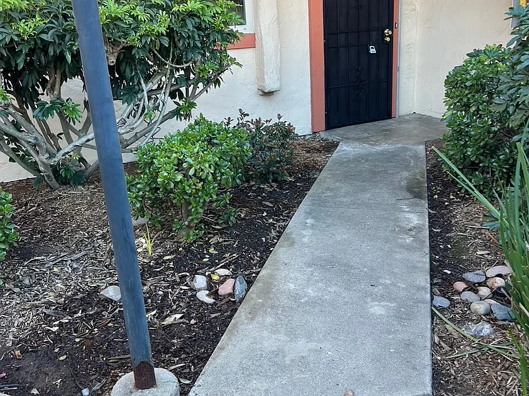 6808 Hyde Park Dr #D — Photo 25