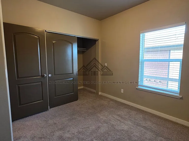 75 SW Silverstar Ln — Photo 9