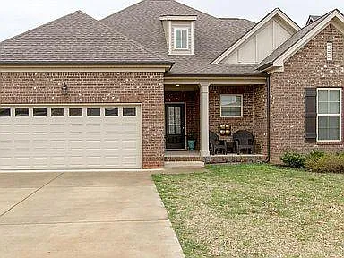 422 Tamarac Dr — Photo 1
