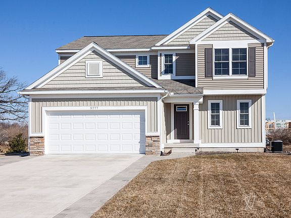 4th image of 5777 Beyhill Dr NE
