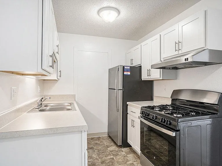 Apple Ridge Apartments — Photo 9
