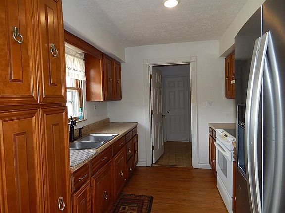 4th image of 2031 Hency Rd