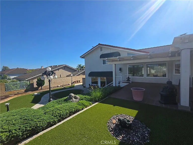 2200 Camino Rey — Photo 29