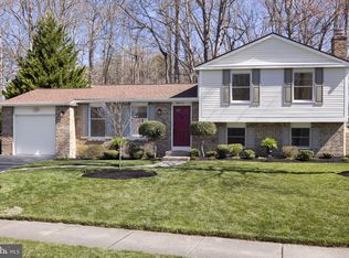 8472 Falling Leaf Rd, Springfield, VA 22153