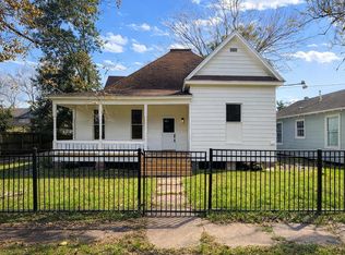 875 N 4th St, Beaumont, TX 77701
