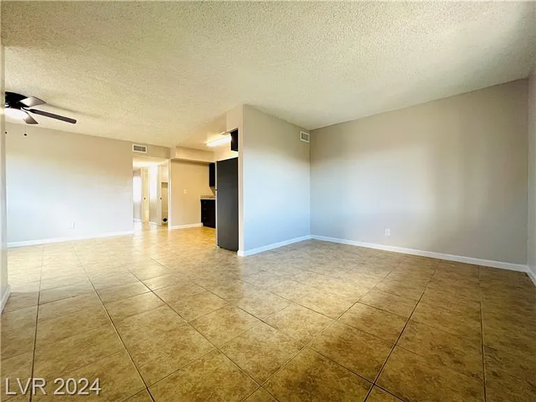 2920 Siki Ct #C — Photo 3